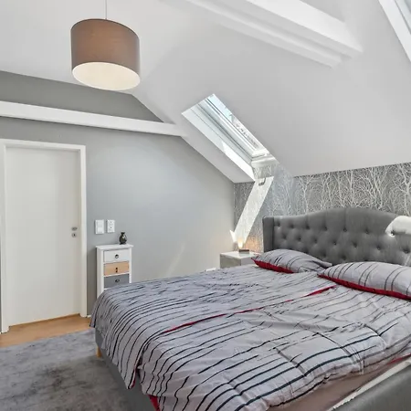 High Class Maisonette 2 Bed 2 Bathroom Düsseldorf