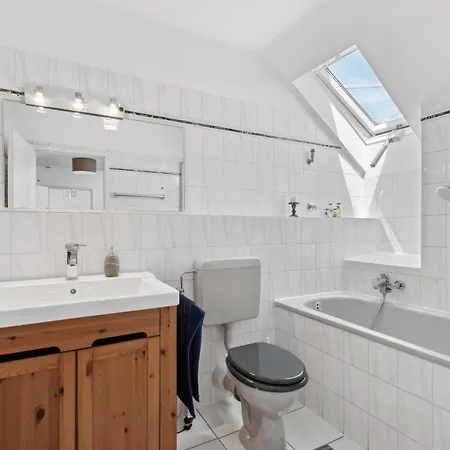 High Class Maisonette 2 Bed 2 Bathroom Düsseldorf